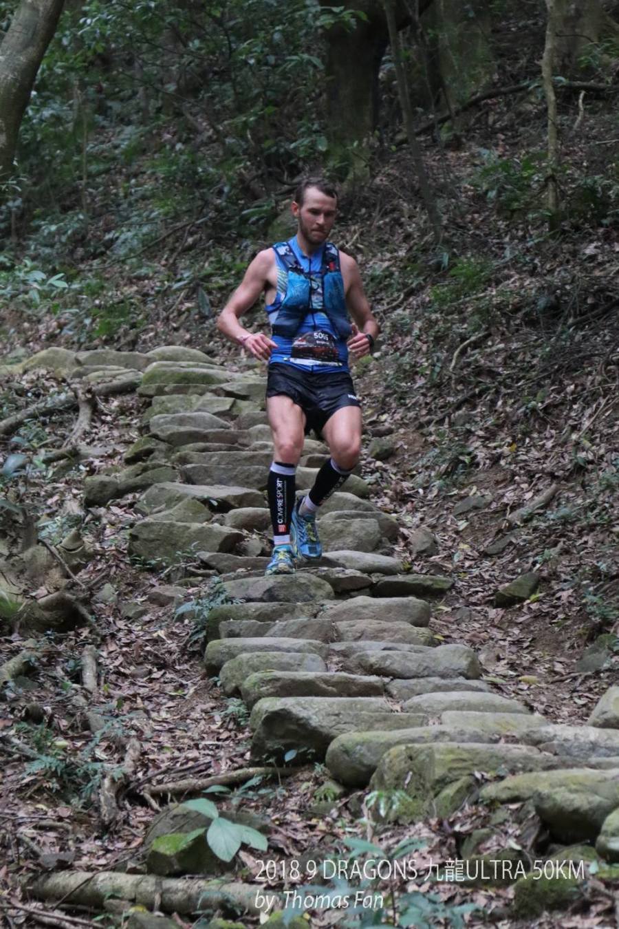 Ben_Duffus_9_Dragons_Descend_Tai_Mo_Shan_Thomas_Fan